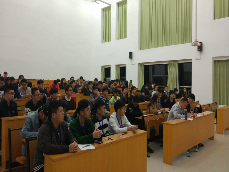 雷锋月PPT评选观众_副本.jpg