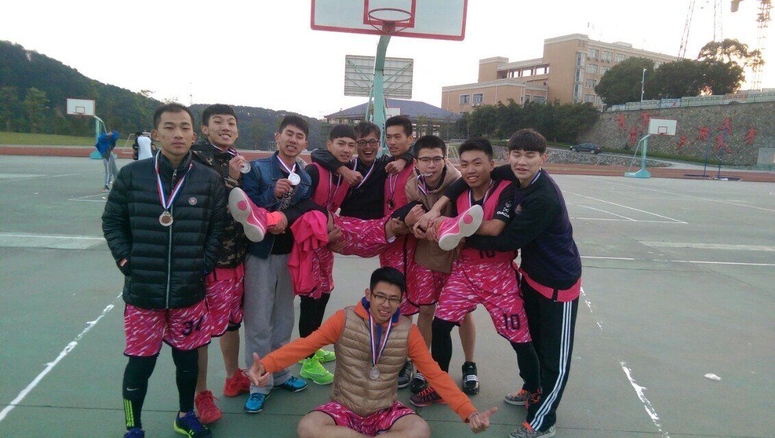 15通信 篮球赛亚军2.jpg