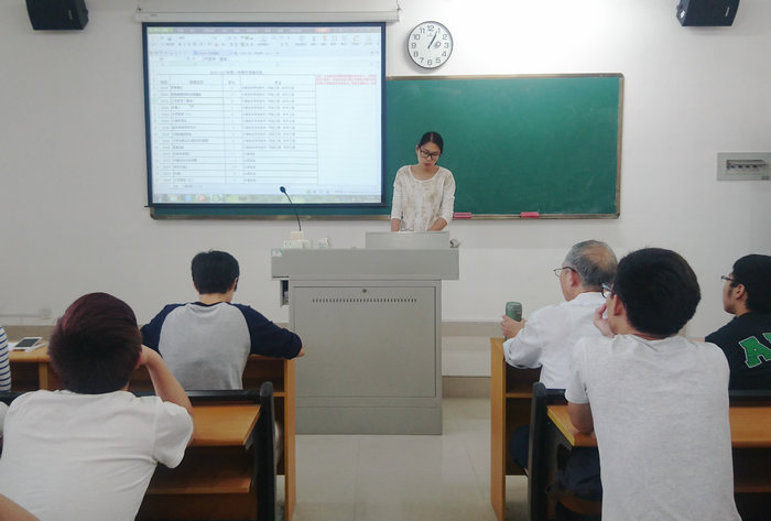 徐莉老师解读课程及学分设置规定.jpg