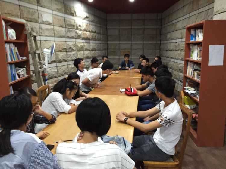 电子信息工程系学生会新干事见面会 图片.jpg