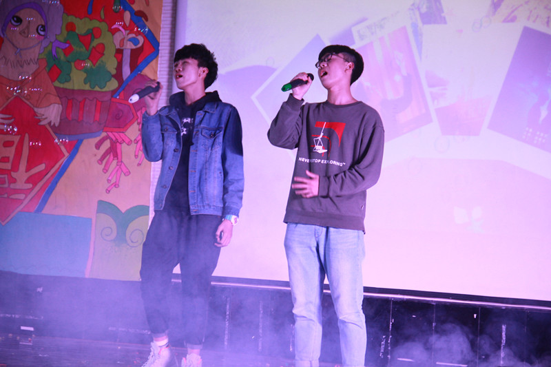 晚会唱歌谢幕_副本.jpg
