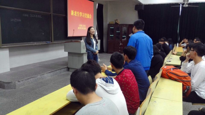 主持人陈银屏老师随机提问参会同学的收获_副本.jpg