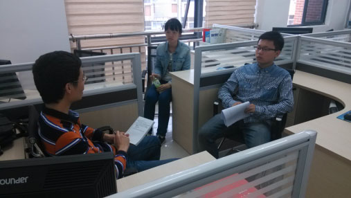 黄金土老师了解学生学习情况.jpg