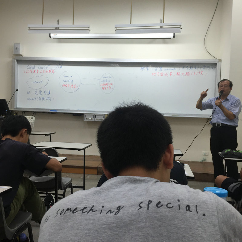 专班同学感受台湾英文授课课堂模式.JPG