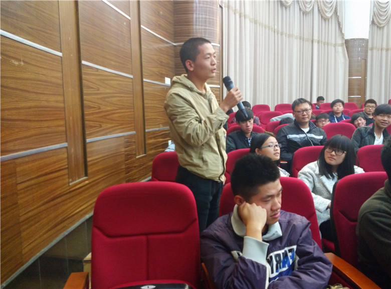 同学就创业问题向林博士提问_副本.jpg