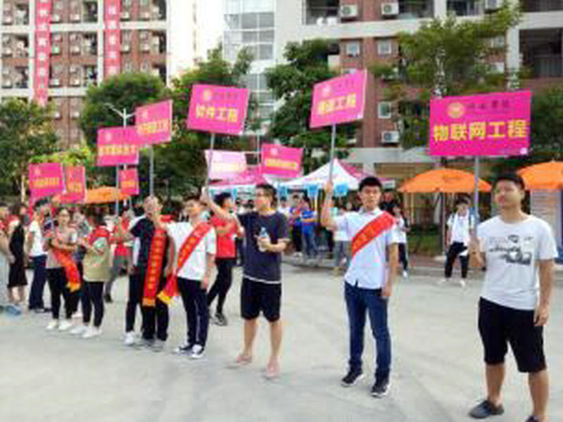 志愿者2_副本.jpg
