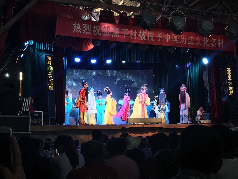 3.戏剧演出现场.jpg