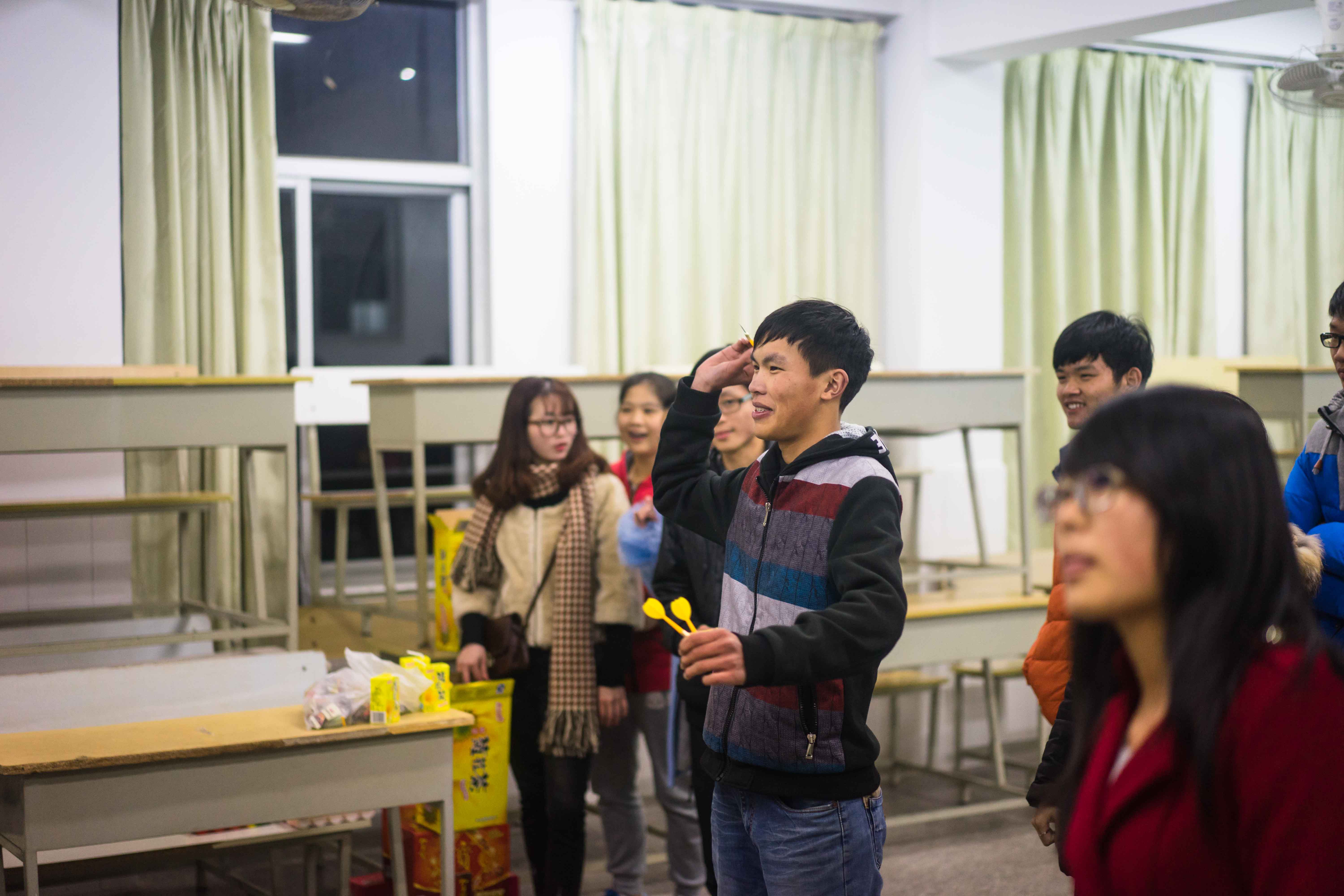 扔飞镖 (1).jpg