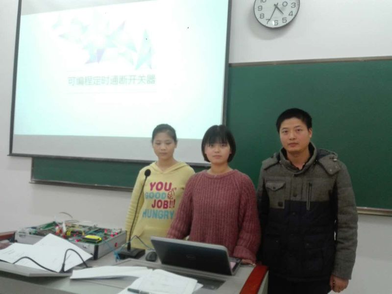 课题组成员及指导老师.jpg