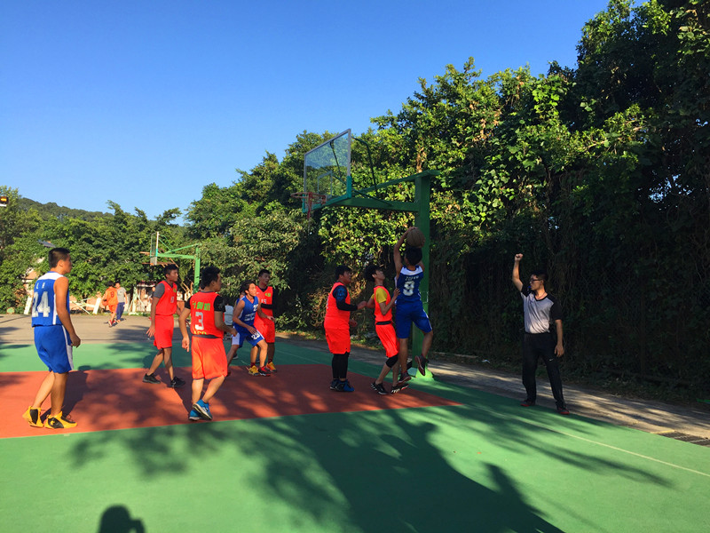 后侧步跳投.jpg