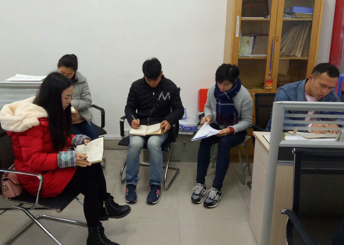 计算机系召开辅导员H7N9疫情防控工作会议.jpg