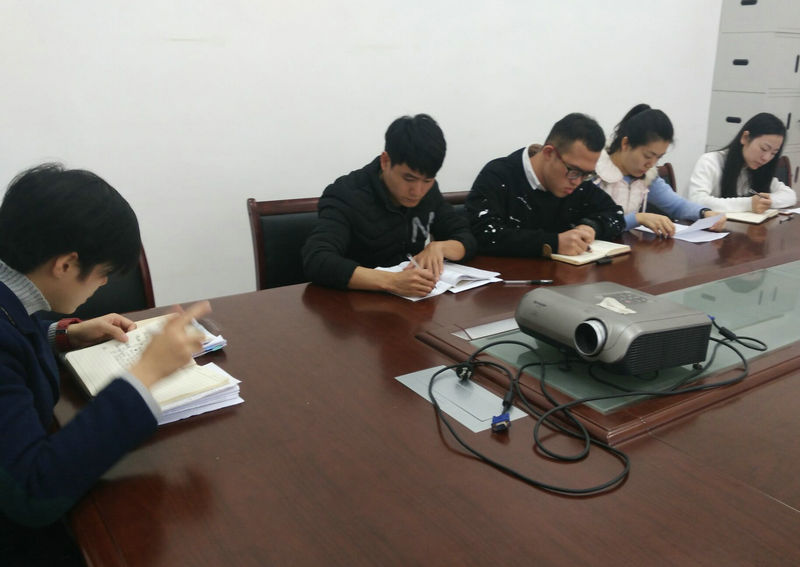 陈敏老师部署辅导员期末工作.jpg